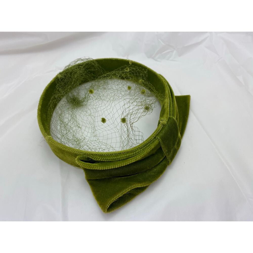 Vintage Olive Green Velvet Headband Fascinator Birdcage Veil Bow 6.5" - Picture 3 of 6